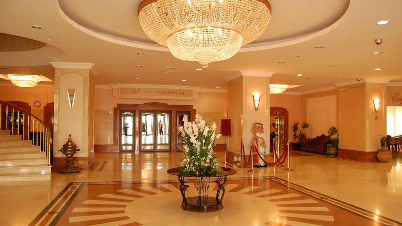 ウズベキスタン ホテル