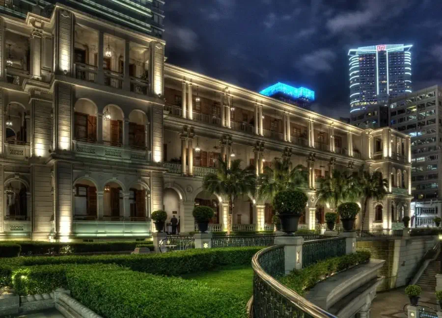 カップルにおすすめ！極上の夜景と最新のナイトライフを満喫する２泊３日の香港旅行完全プラン！