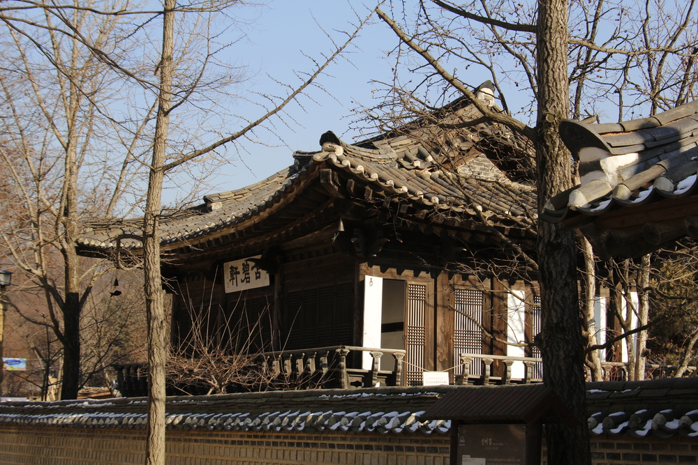 韓国・龍仁市の有名心霊スポット韓国民俗村の古い民家の様子