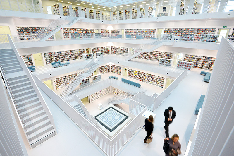 ドイツ・シュトゥットガルト市立図書館の館内