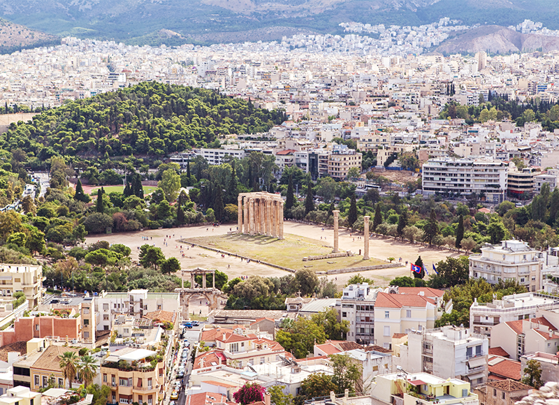 ギリシャ アテネの古代遺跡と周辺に広がる街並み