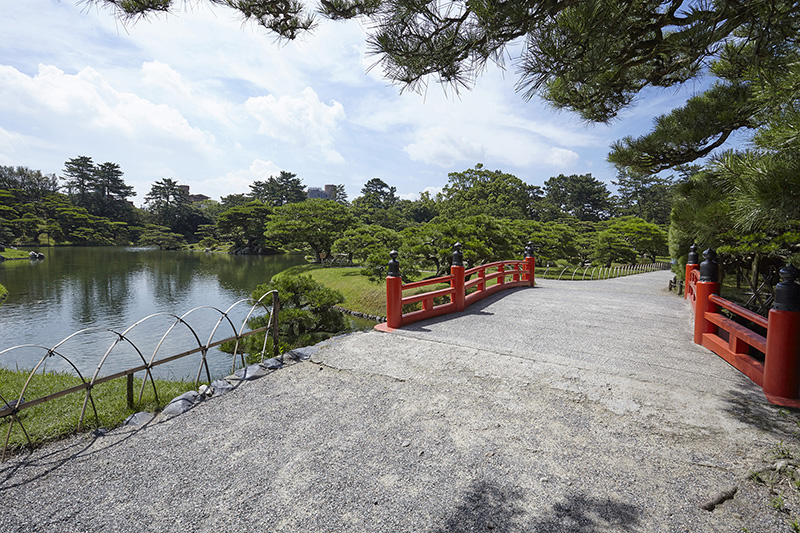 今年おすすめの日本の絶景紅葉名所８選 - 香川・栗林公園