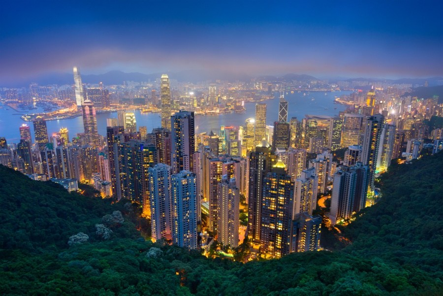 カップルにおすすめ！極上の夜景と最新のナイトライフを満喫する２泊３日の香港旅行完全プラン！