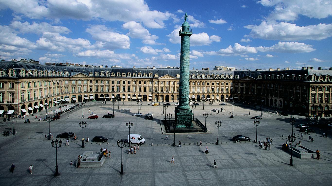ヴァンドーム広場（パリ）のレンタカー