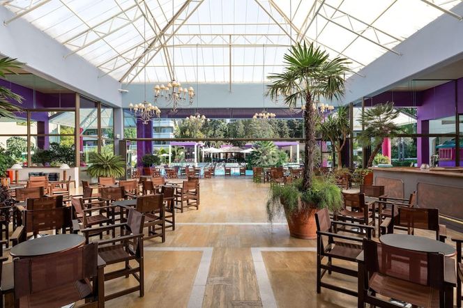 ディオニソス ホテル