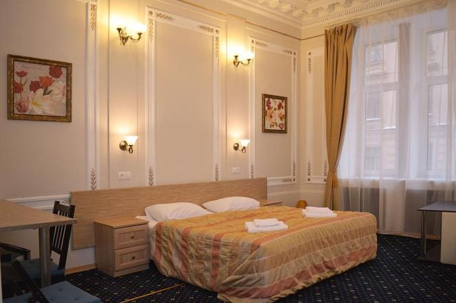 Aleksandr Hotel