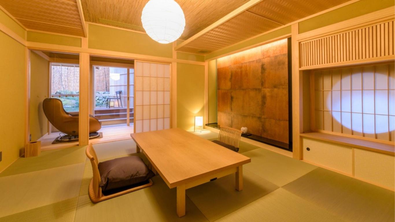 嵐山温泉 彩四季の宿 花筏