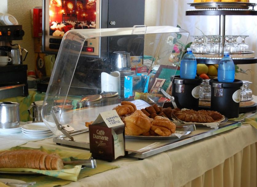 ビュッフェ 写真