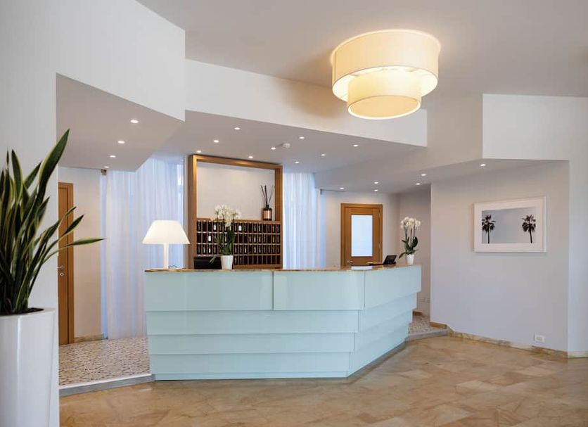 フロントデスク 写真