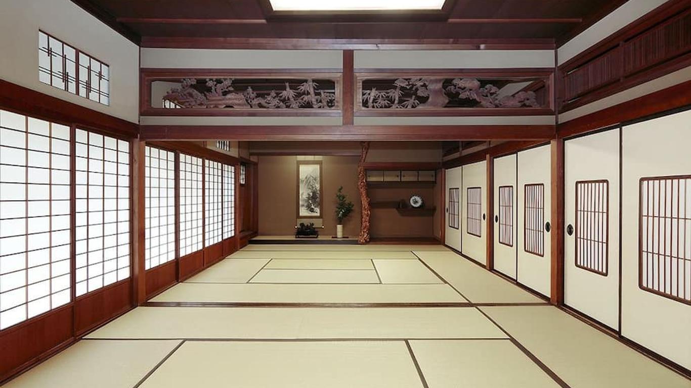 勝崎館