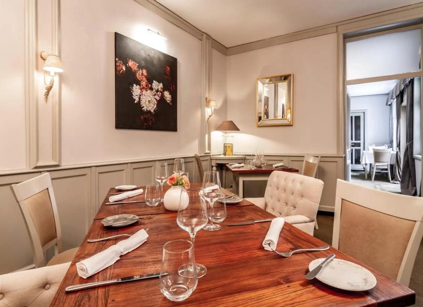 ダイニングルーム 写真