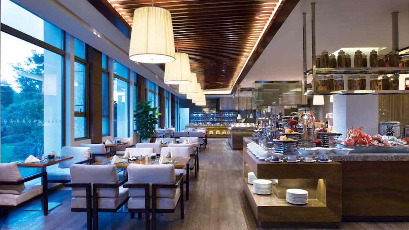 ジンジー レイク グランド ホテル (苏州金鸡湖大酒店)