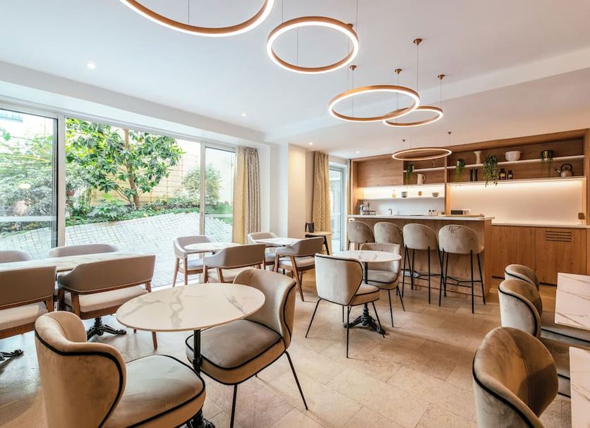 レストラン 写真