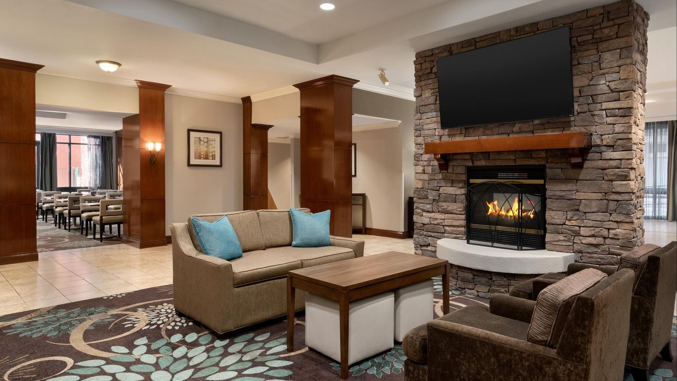 ステイブリッジ スイーツ サン アントニオ ダウンタウン コンベンション センターの最安値 19 047 サンアントニオの人気ホテルの料金比較 格安予約 Kayak カヤック