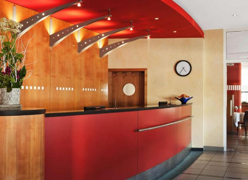 フロントデスク 写真