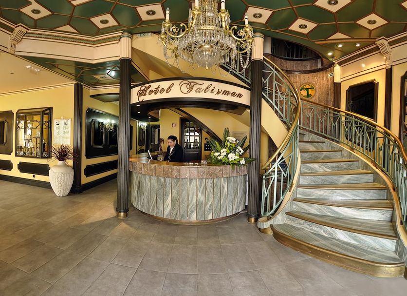 フロントデスク 写真