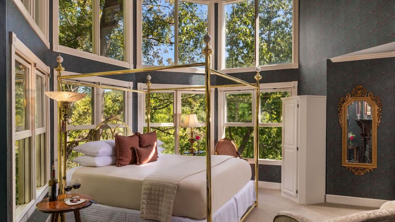 アーセニック アンド オールド レース B&B