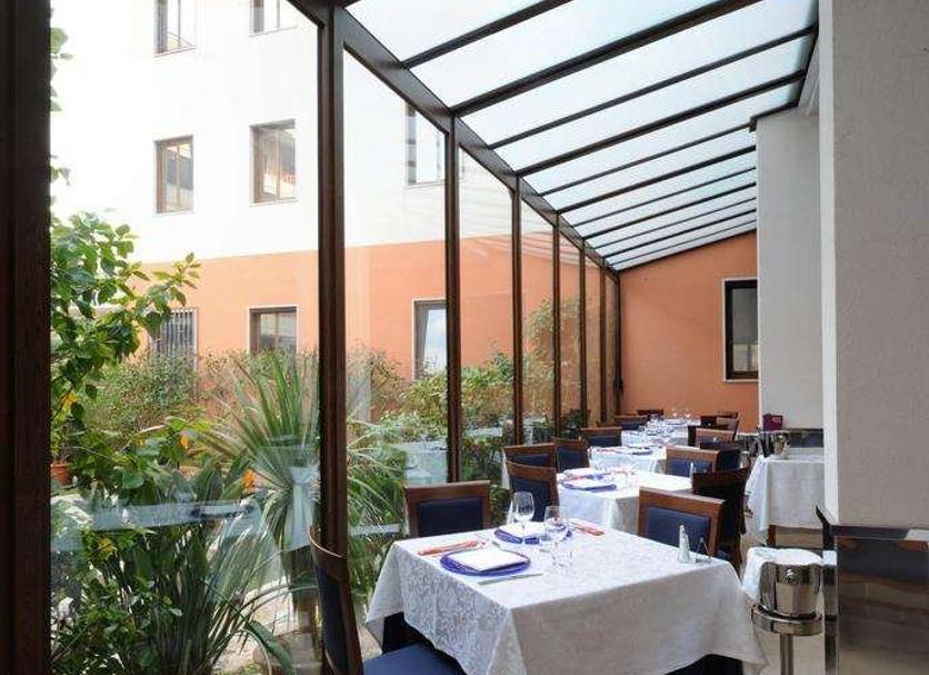 レストラン 写真