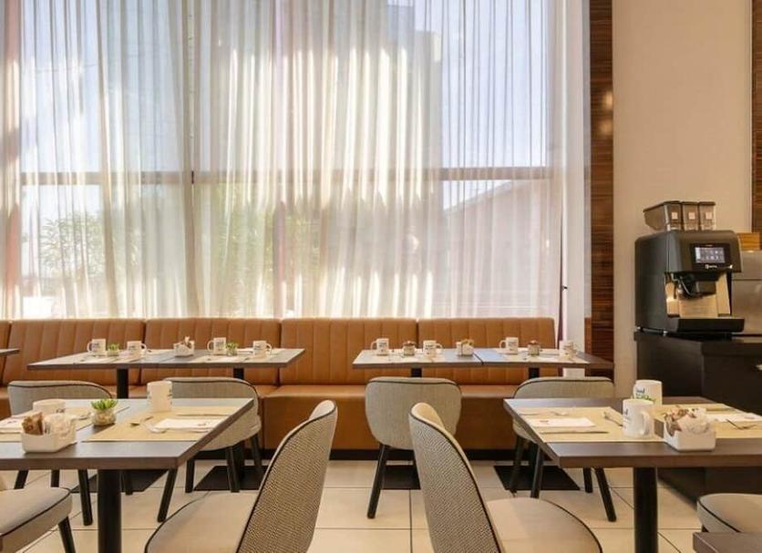 レストラン 写真