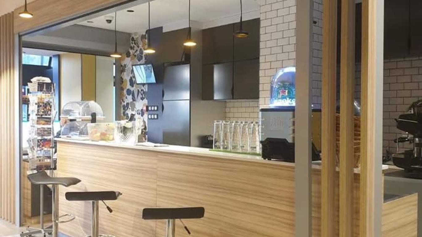 スーパー ホテル