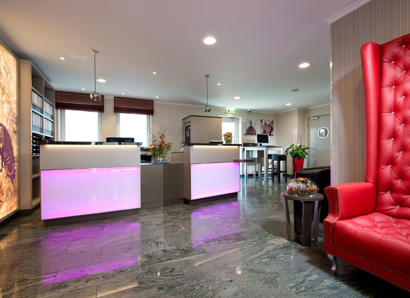 フロントデスク 写真