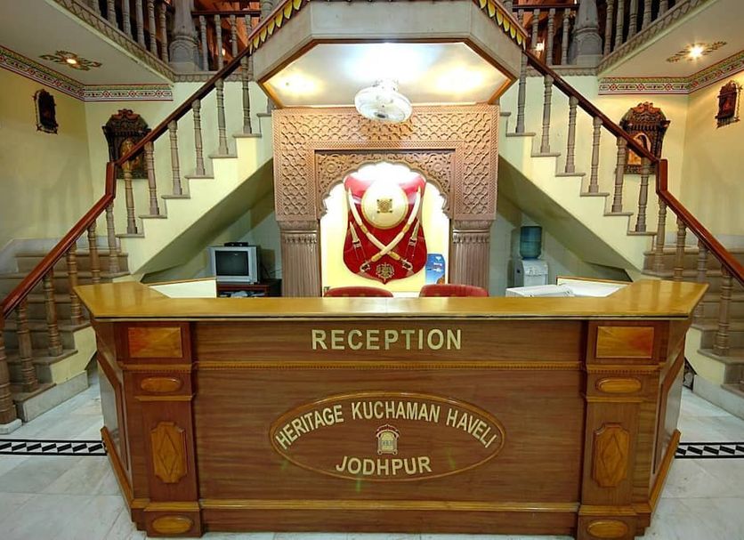 フロントデスク 写真