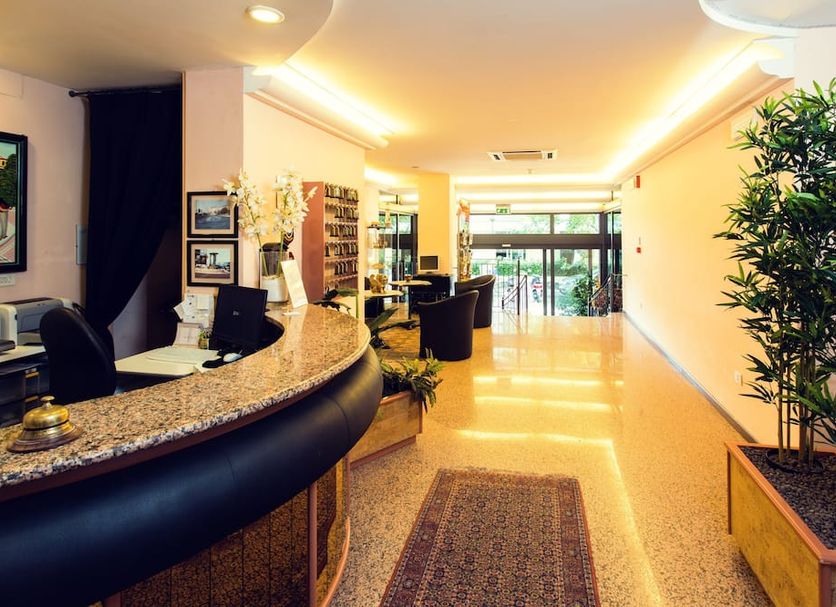 フロントデスク 写真