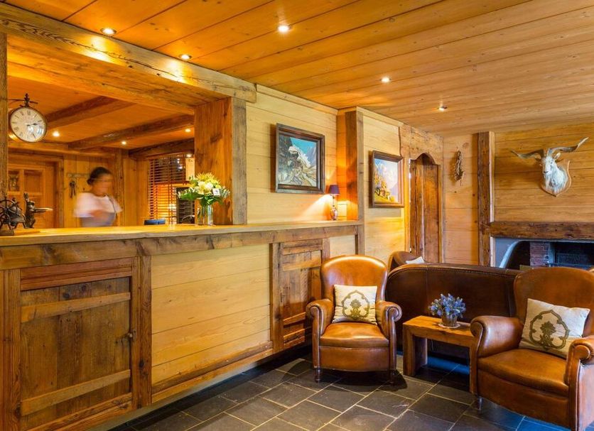 フロントデスク 写真