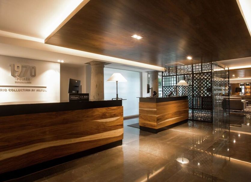 フロントデスク 写真