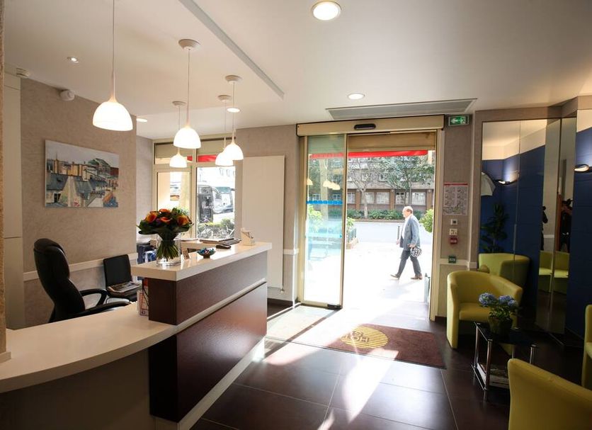 フロントデスク 写真