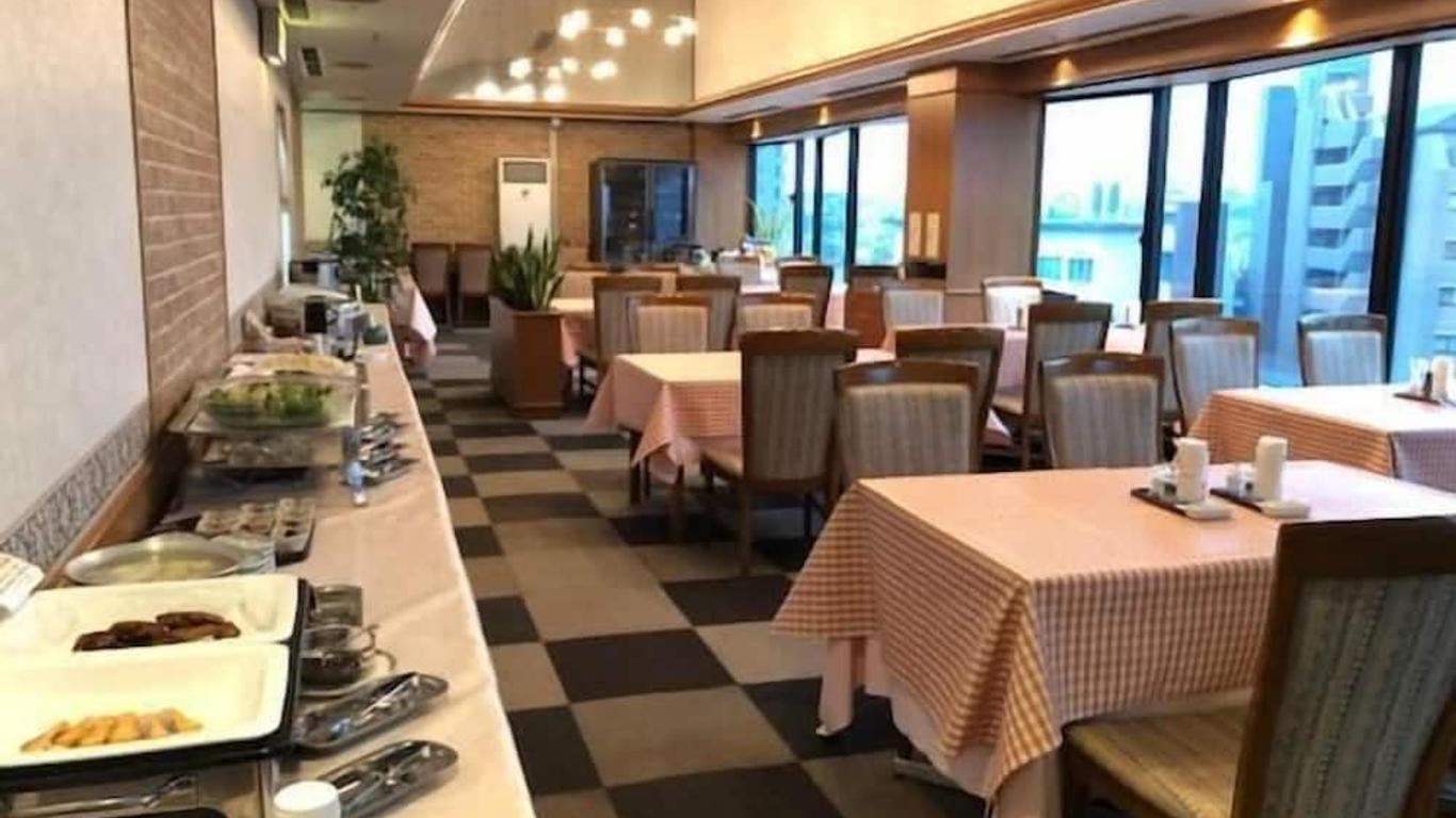 Hotel ルブラ王山