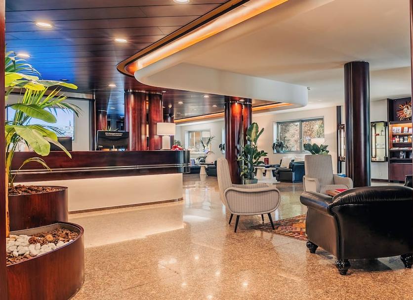 フロントデスク 写真