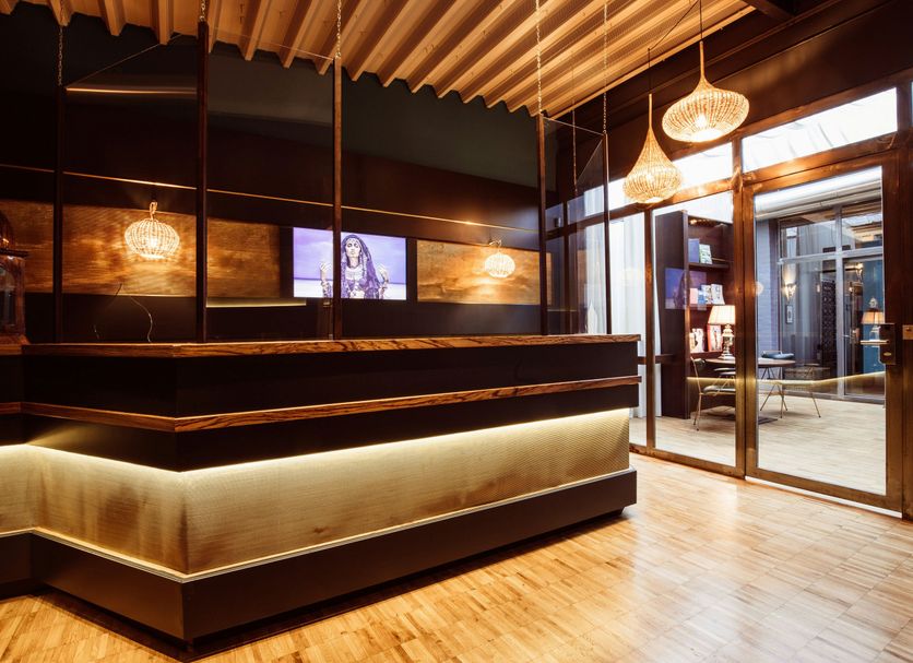 フロントデスク 写真