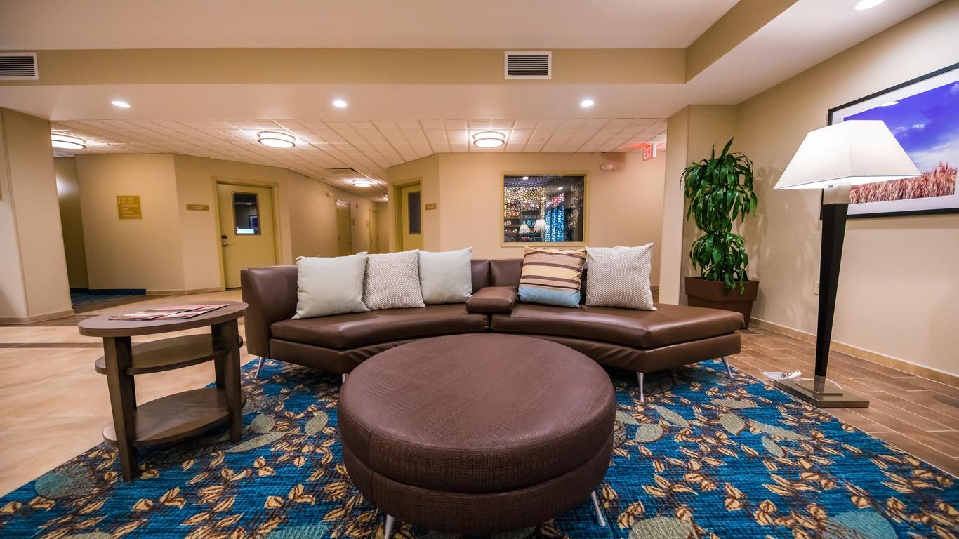 キャンドルウッド スイーツ フェアバンクス アン IHG ホテル