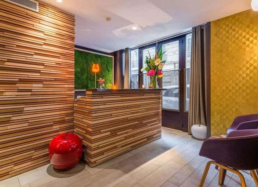 フロントデスク 写真