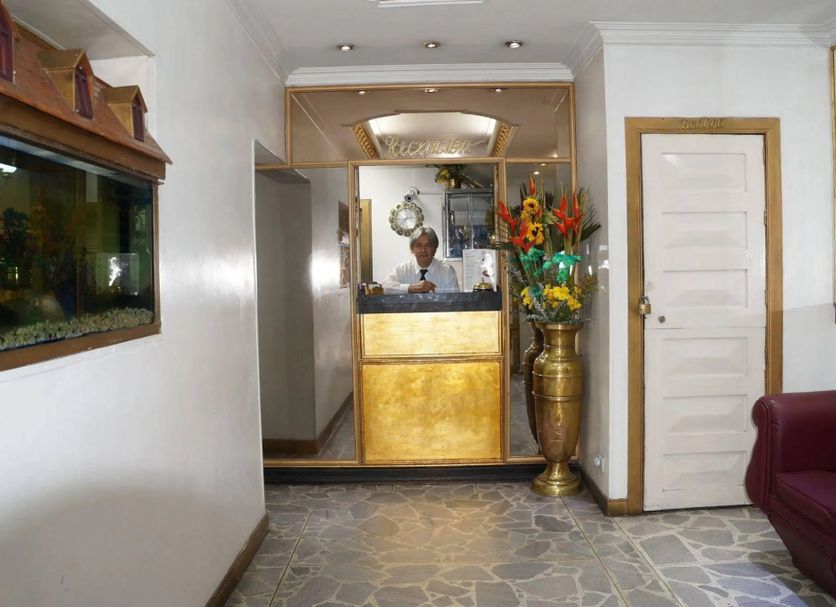 フロントデスク 写真