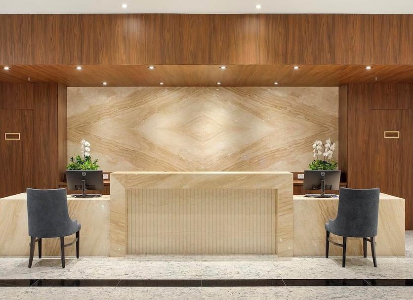 フロントデスク 写真