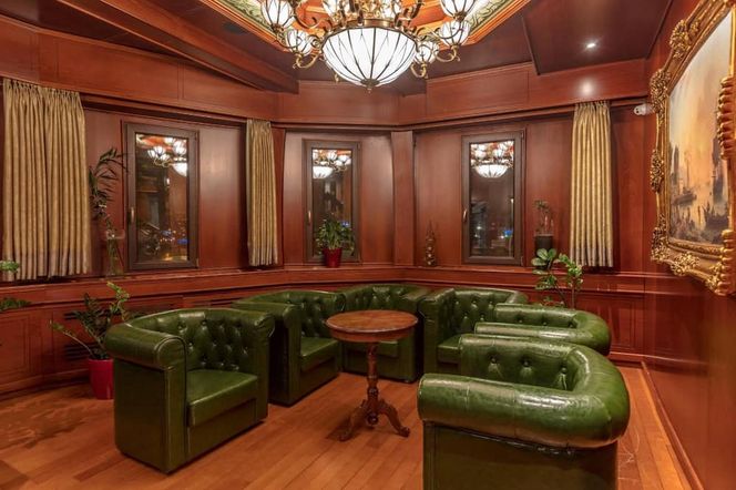 ホテル セニガリア