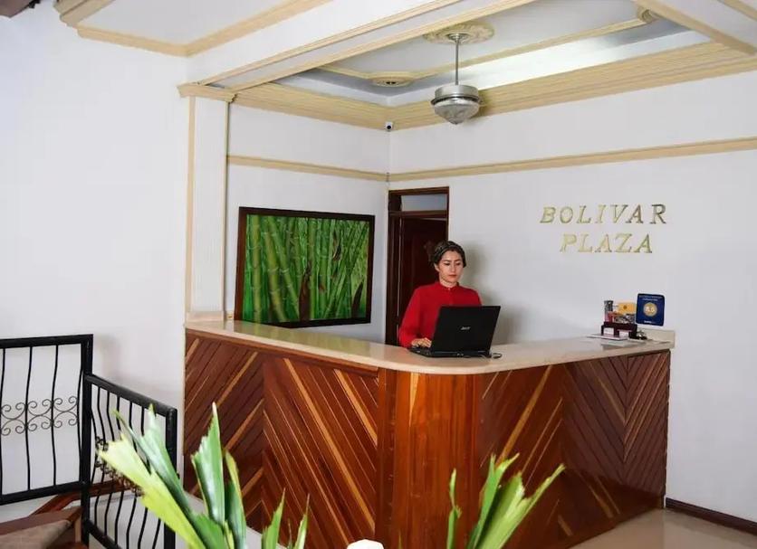 フロントデスク 写真