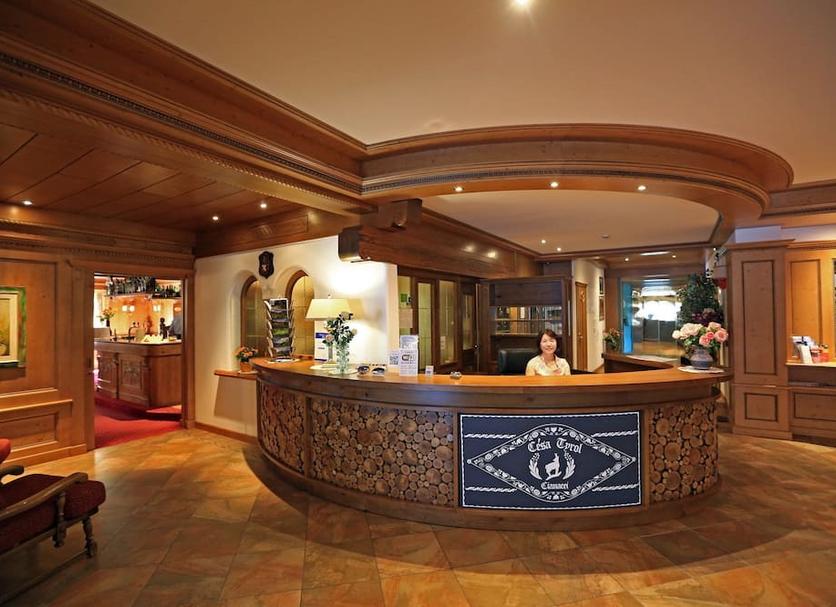 フロントデスク 写真