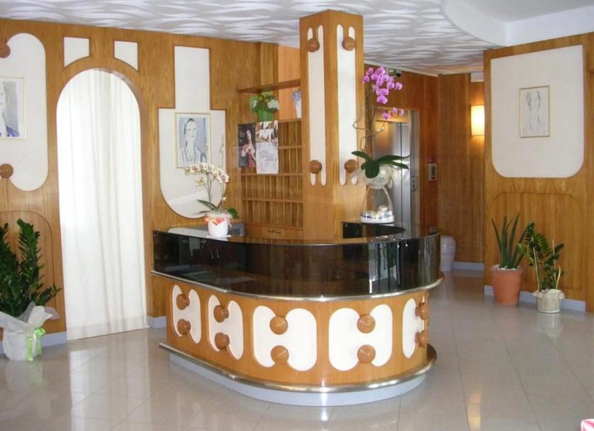 フロントデスク 写真