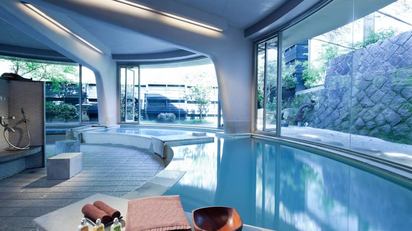 チェック イン セレクト 台北 ヤムミンシャン (雀客藏居臺北陽明山)