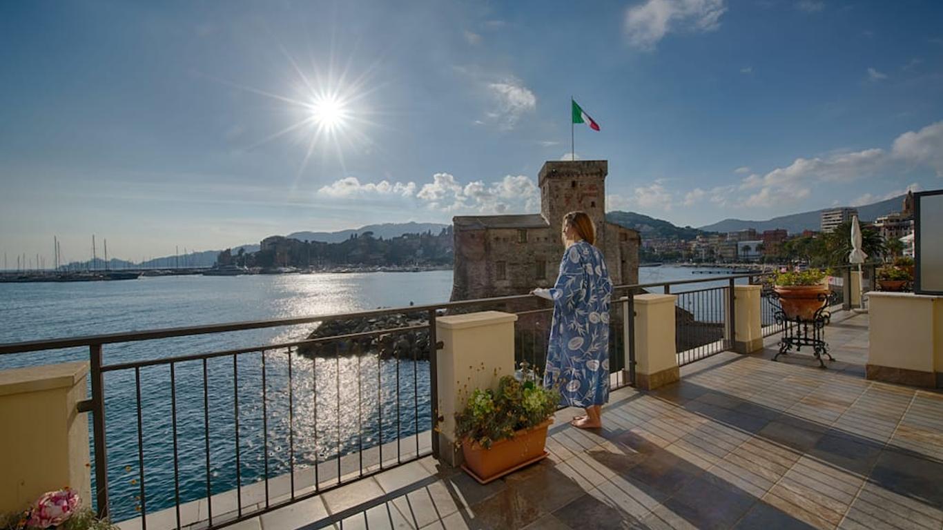 ホテル イタリア エ リド ラパッロ