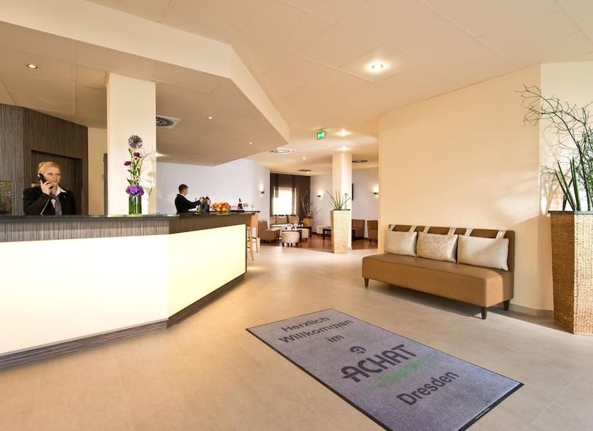 フロントデスク 写真