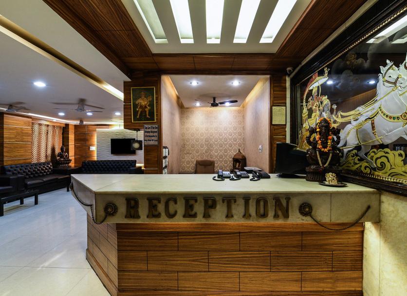 フロントデスク 写真