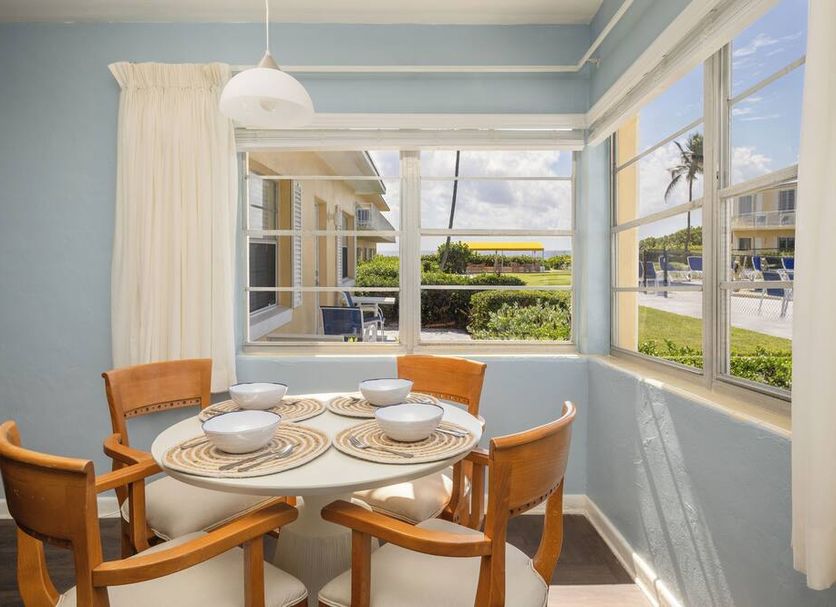 ダイニングルーム 写真