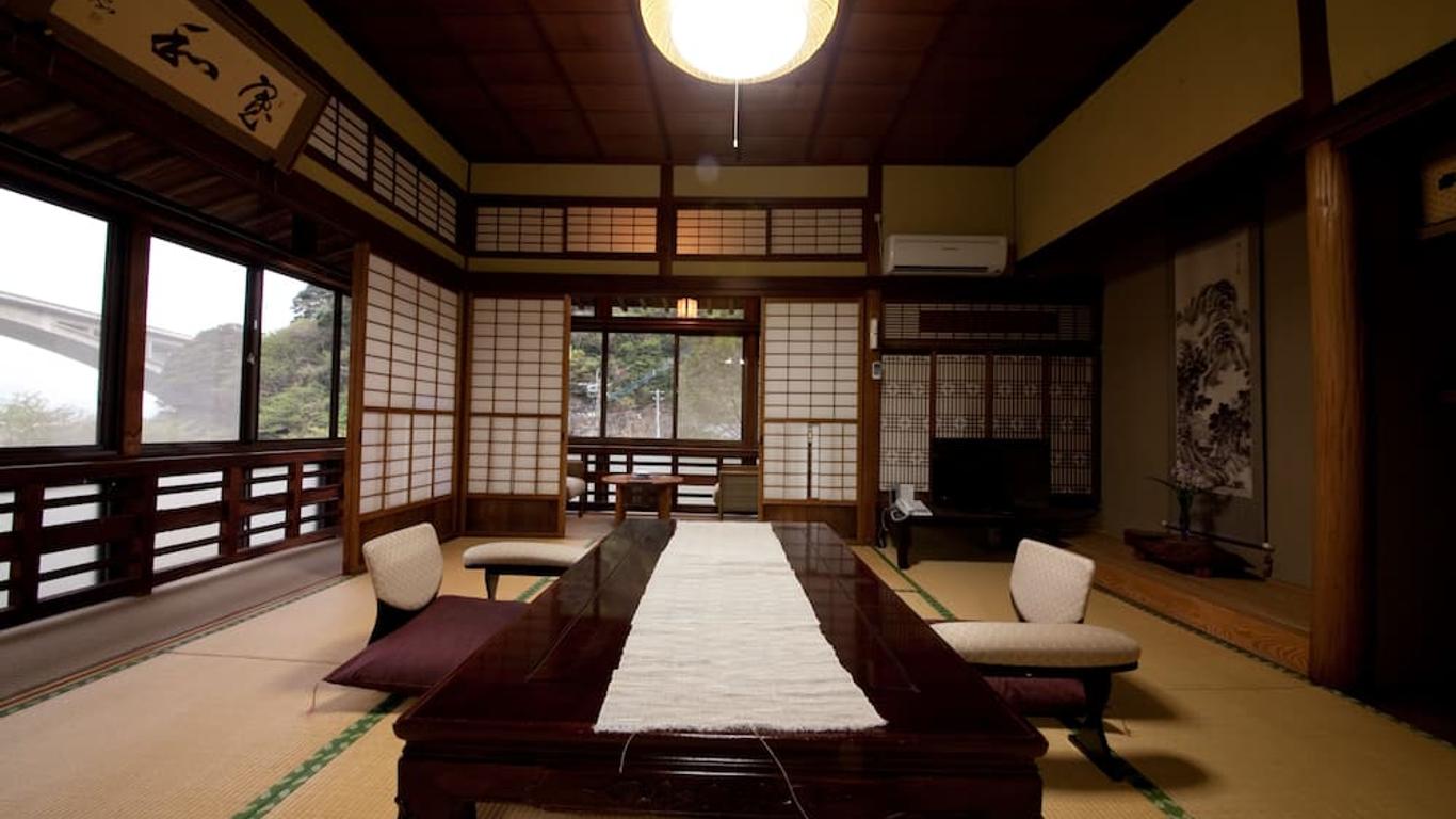 岡本屋 明礬温泉 青磁色の湯