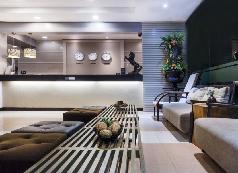 フロントデスク 写真