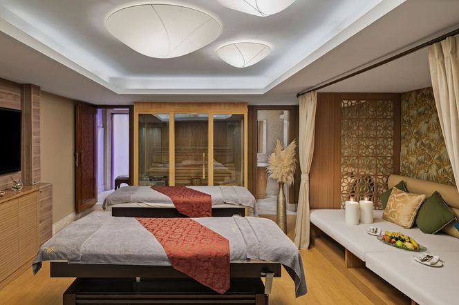 タイタニック ビジネス ベイランパサ