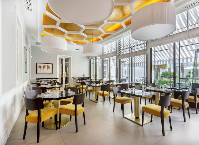 レストラン 写真